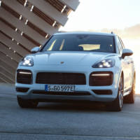 Porsche Cayenne is now available as a PHEV
