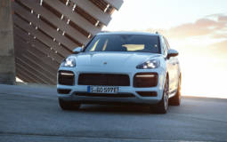 Porsche Cayenne is now available as a PHEV