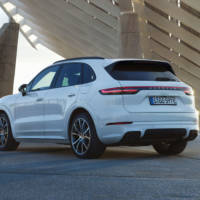 Porsche Cayenne is now available as a PHEV