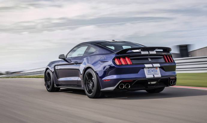 2019 Ford Mustang Shleby GT350 comes with an updated suspension and new colors
