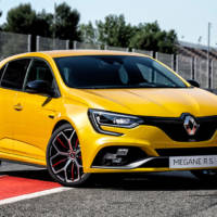 This is the new Renault Megane RS Throphy