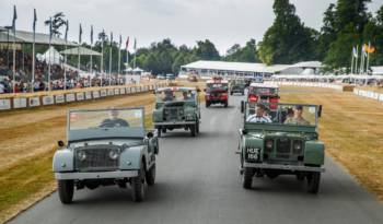 Largest Land Rover parade on Goodwood Hill Climb