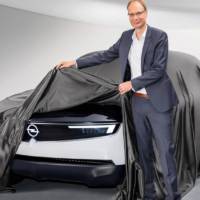 New teasers with the Opel GT X Experimental Concept