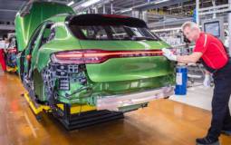 2019 Porsche Macan facelift production started in Leipzig factory