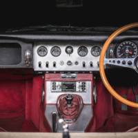 Retro infotainment system for your retro Jaguar Land Rover