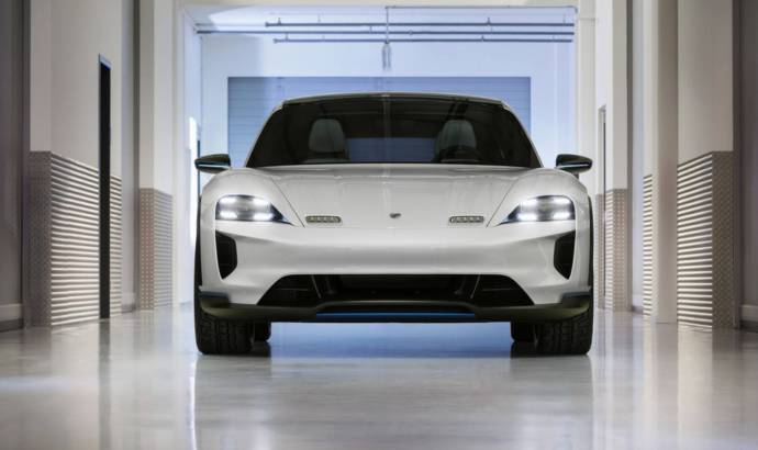 Porsche Mission E Cross Turismo gets green light for production