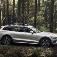 Volvo V60 Cross Country unveiled