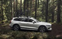 Volvo V60 Cross Country unveiled