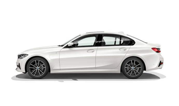BMW 330e plug-in hybrid revealed