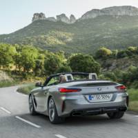 2020 BMW Z4 M40i and sDrive30i Roadster unveiled