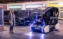 Jaguar Land Rover develops innovative technology for self-drivign cars