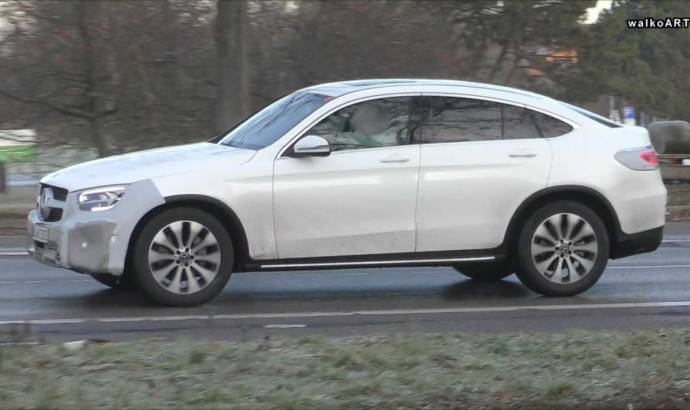 Video: Mercedes-Benz GLC Coupe facelift spied with little camo