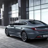 New Hyundai Sonata unveiled by official images