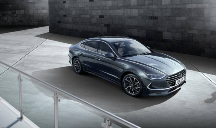 New Hyundai Sonata unveiled by official images