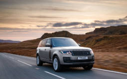 Range Rover is now available with a 3.0 liter inline-six cylinder petrol unit