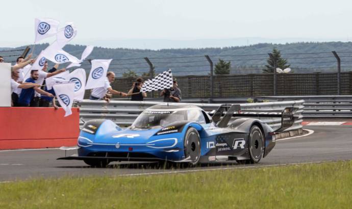 Volkswagen ID R sets a Nurburgrin lap record for electric cars