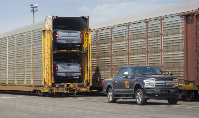 An electric prototype of the upcoming Ford F-150  can tow more than 1 million pounds