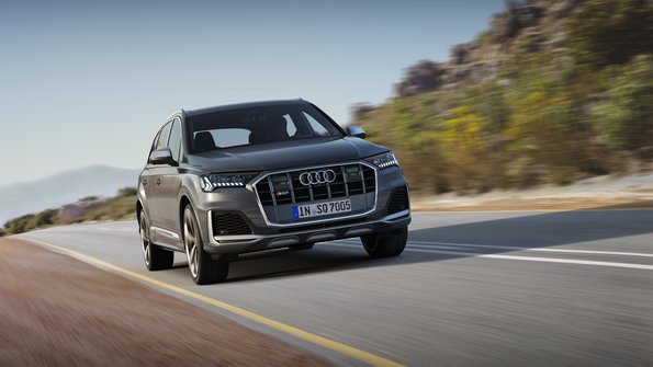 This is the 2020 Audi SQ7 TDI facelift