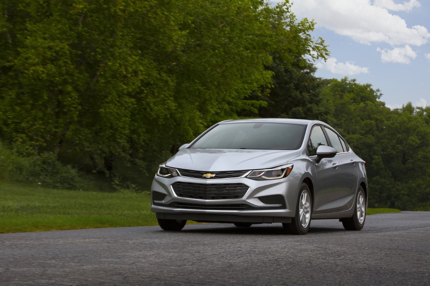 2017 Chevrolet Cruze Sedan Specs, Review, and Pricing | CarSession
