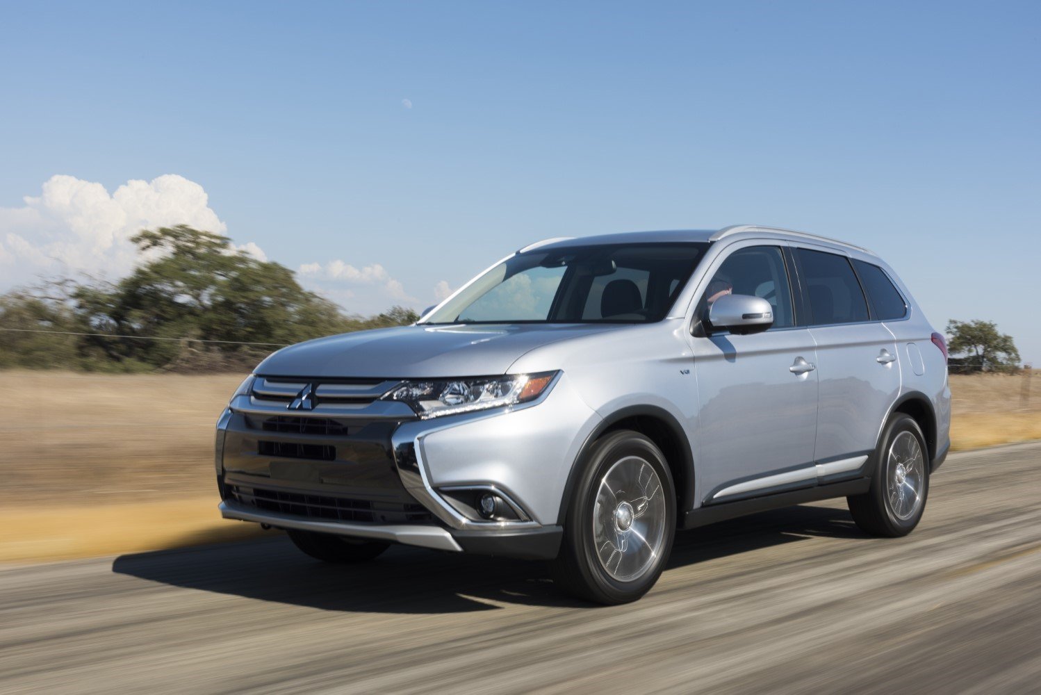 2017 Mitsubishi Outlander SUV Specs, Review, and Pricing | CarSession