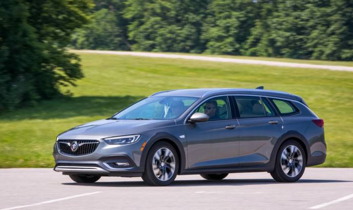 2018 Buick Regal TourX Wagon