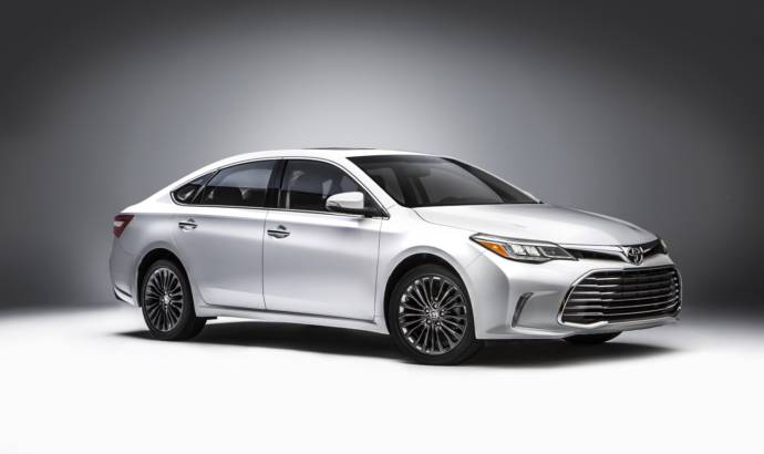 2018 Toyota Avalon Sedan