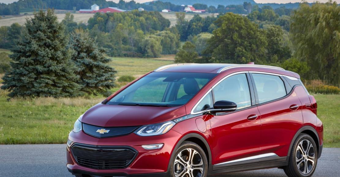 2019 Chevrolet Bolt Ev Hatchback Specs Review And