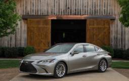 2019 Lexus ES300h Sedan