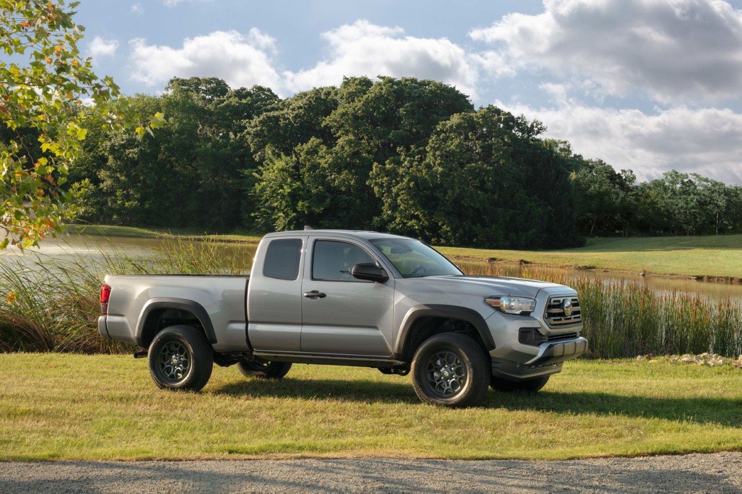 2019 Toyota Tacoma Extended Cab Specs, Review, and Pricing | CarSession