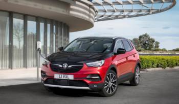 Vauxhall Grandland X Hybrid4 UK pricing announced