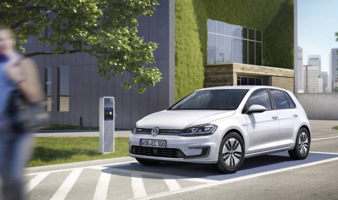 2017 Volkswagen e-Golf Hatchback