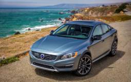 2017 Volvo S60 Cross Country Sedan