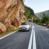 The new Mini Cooper SE starts its career on the best road in the world