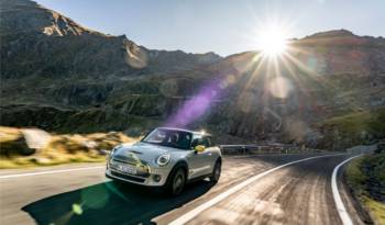 The new Mini Cooper SE starts its career on the best road in the world