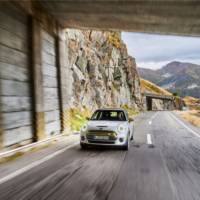 The new Mini Cooper SE starts its career on the best road in the world