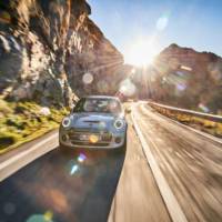 The new Mini Cooper SE starts its career on the best road in the world