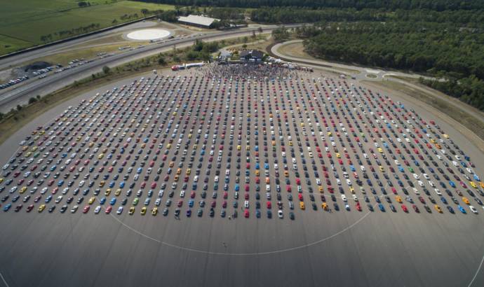 Ford sets world record for largest Mustang parade