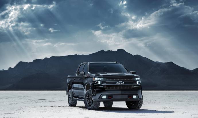 2020 Chevrolet Silverado Midnight Edition unveiled