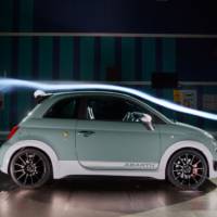 Abarth 695 70th Anniversario has 180 HP and manually adjustable spoiler