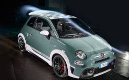 Abarth 695 70th Anniversario has 180 HP and manually adjustable spoiler