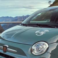 Abarth 695 70th Anniversario has 180 HP and manually adjustable spoiler