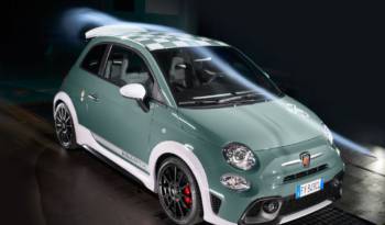 Abarth 695 70th Anniversario has 180 HP and manually adjustable spoiler