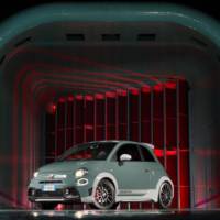 Abarth 695 70th Anniversario has 180 HP and manually adjustable spoiler
