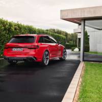 Audi RS4 Avant facelift has the same output but a more stylis exterior