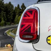 Mini Cooper SE lapped the Nurburgring without braking