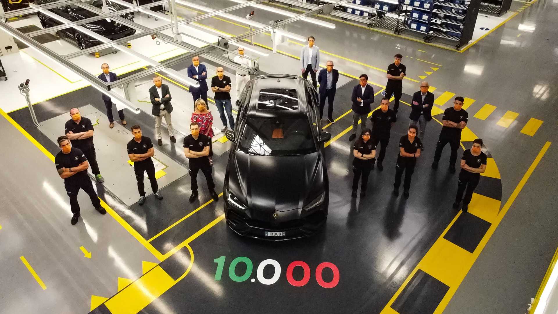 Lamborghini Urus milestone: 10.000 units built since 2018