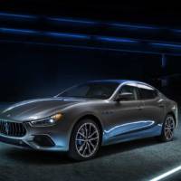 2021 Maserati Ghibli facelift is here and it has a hybrid powertrain