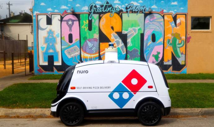 nuro-dominos-pizza-delivery-robot