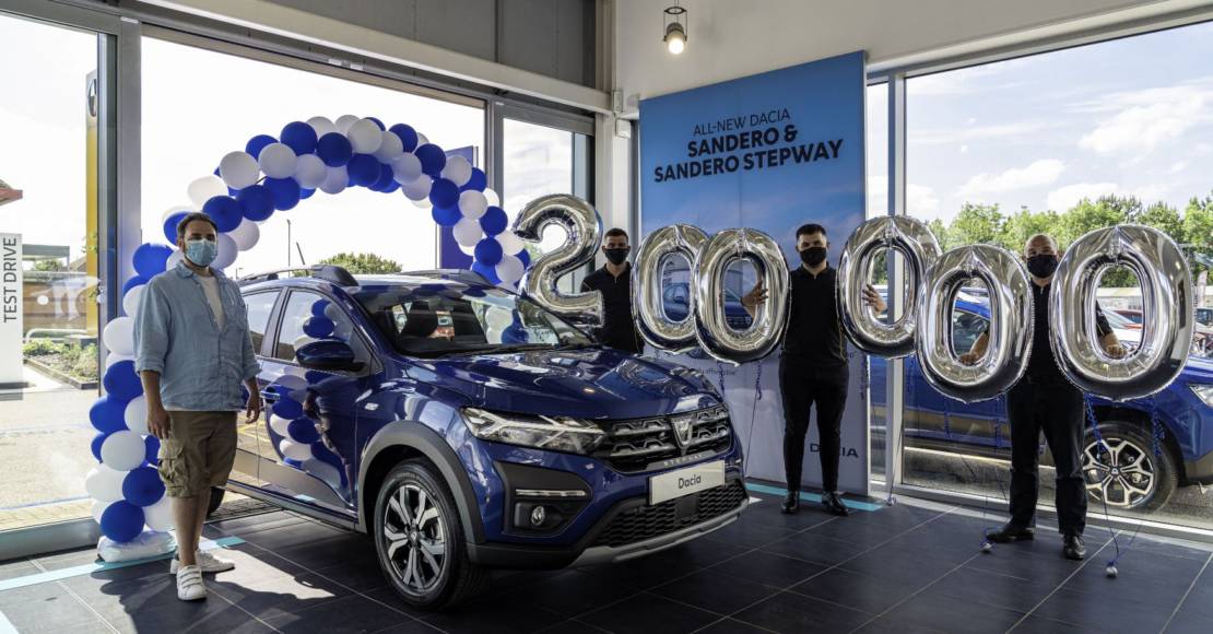 Automobile Dacia visual data 3